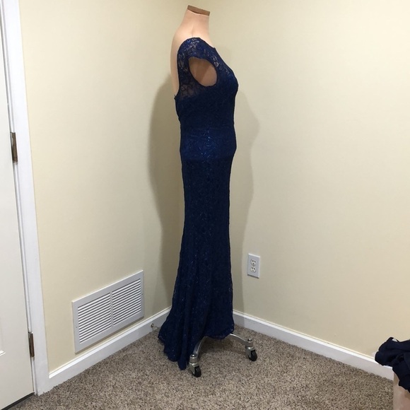 Theia Shimmering Element Gown Formal Maxi Dress Size 4 Metallic Blue Lace - Picture 4 of 11